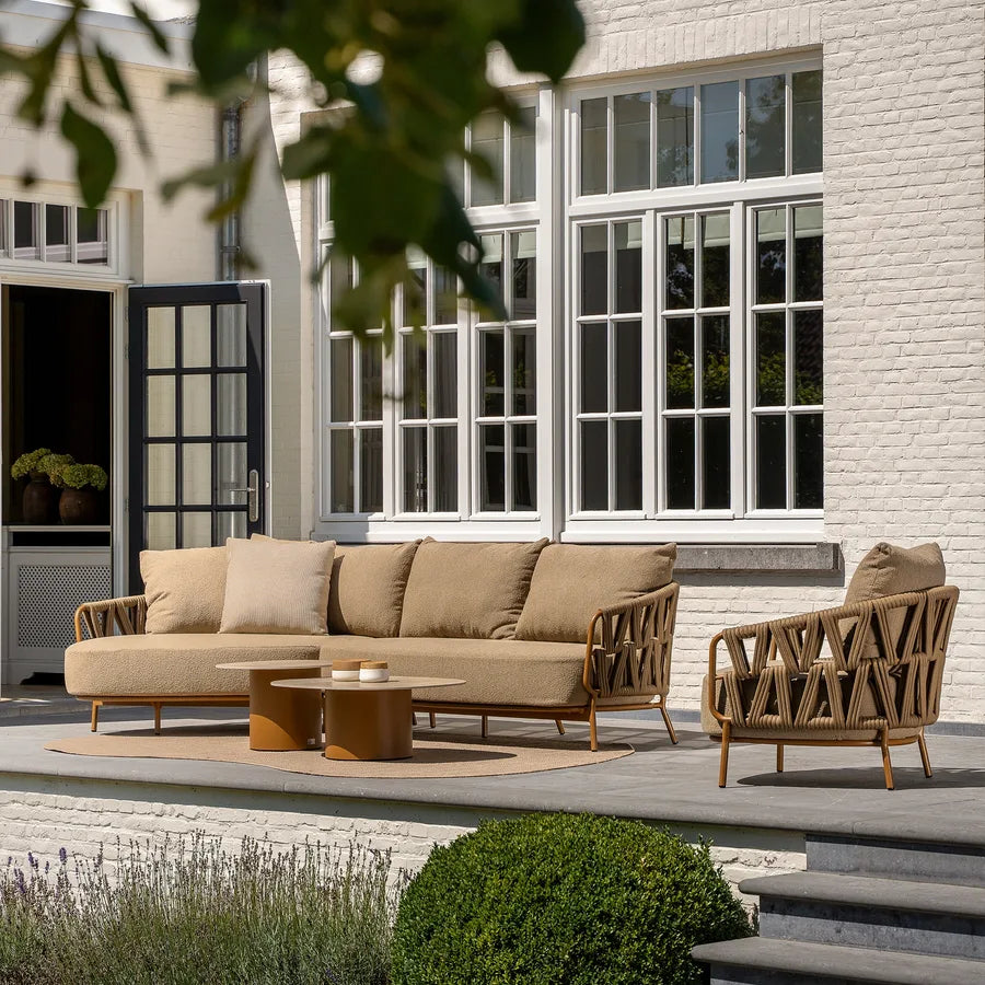 lounge bank